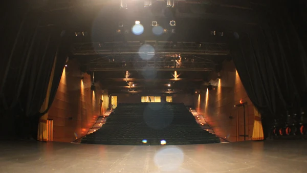 Le théâtre Jacques Cœur