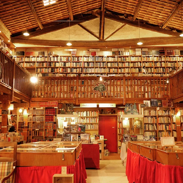 "Le Trouve Tout du Livre"