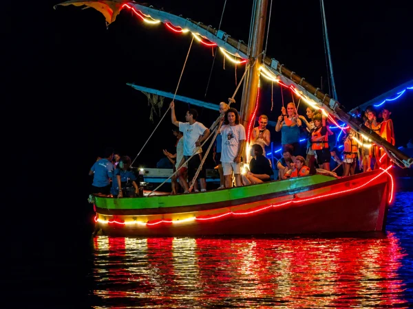 1 arrivée de la flamme du Canigó Barcares 66420 Jade C.